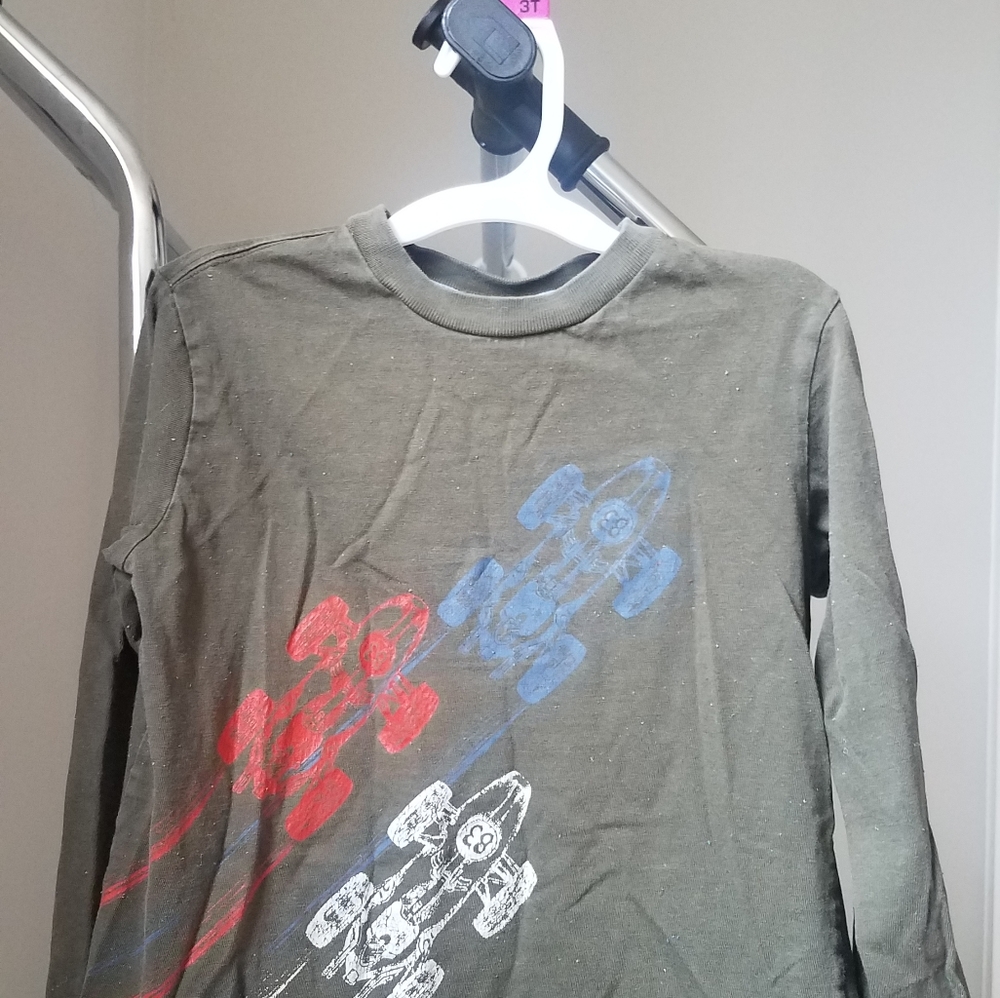 Shirts - Picture 2 of 3